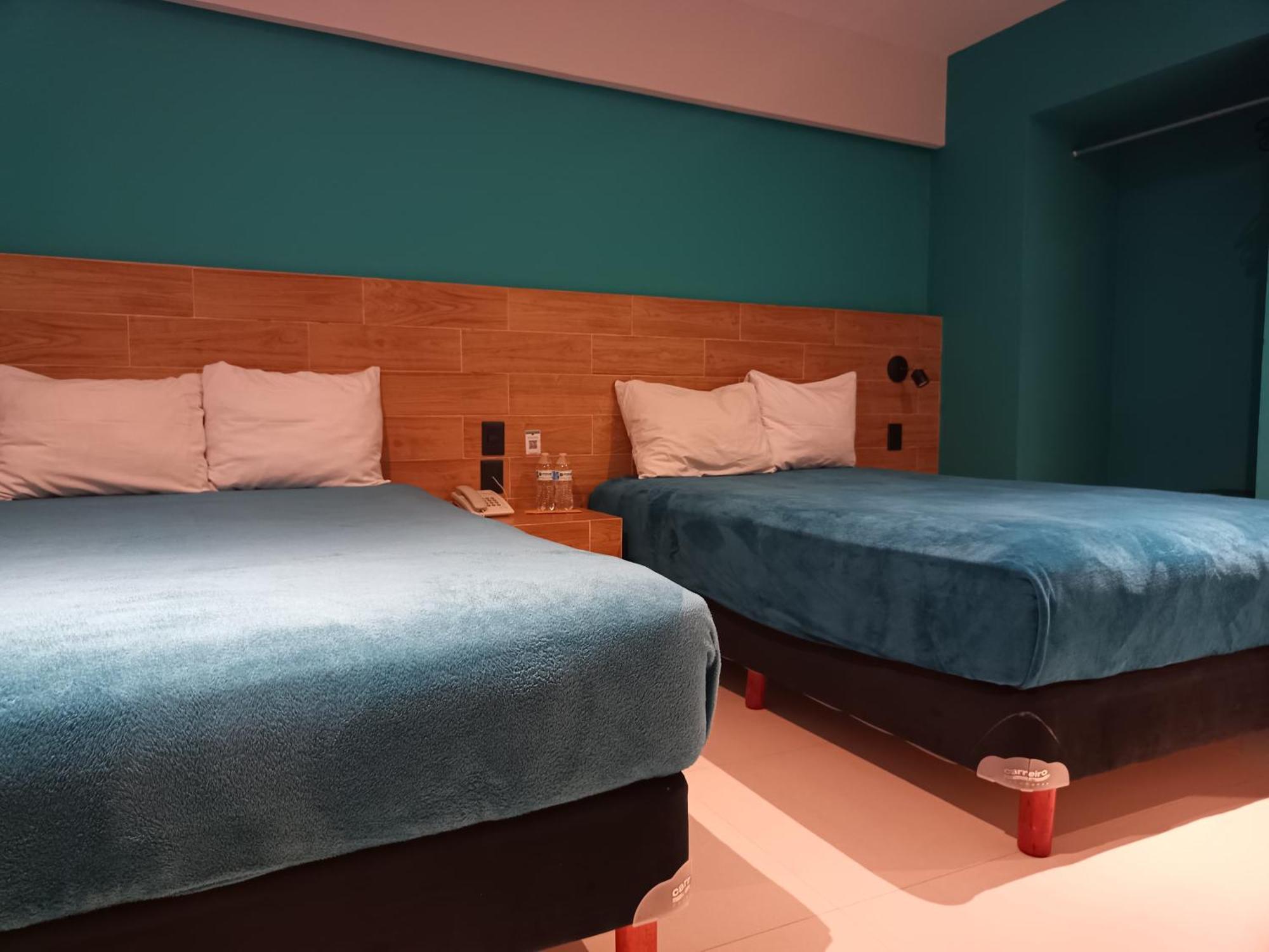 Kavia Hotel 2*